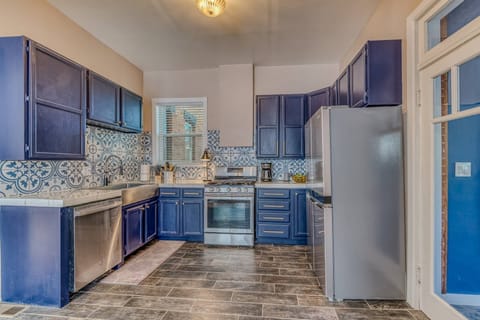 Fully equipped kitchen