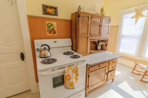 Kitchen - Stairs to the basement are to the left of the stove
