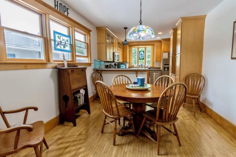 Dining Room - Dining room leading into the kitchen