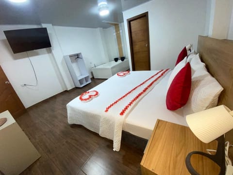 Deluxe Double Room | Desk, laptop workspace