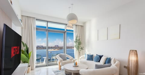 Apartment, Balcony, Ocean View | Living area