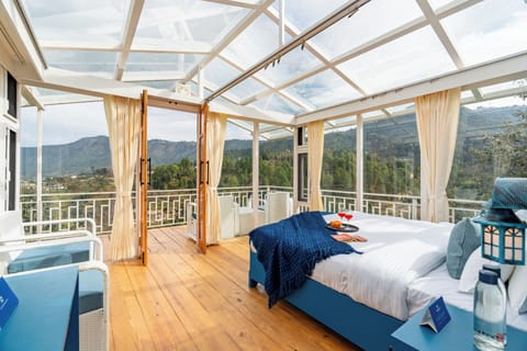 Double Room, Mountain View | Iron/ironing board