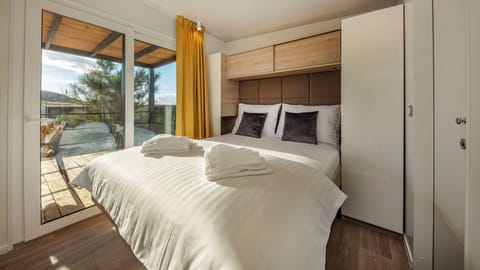 Sylva Holiday Home | In-room safe, free WiFi