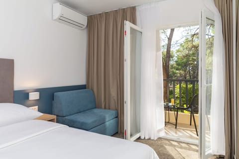 In-room safe, free WiFi