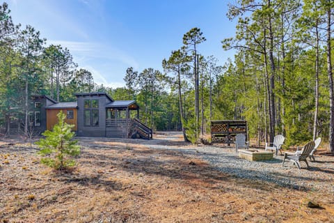 Linden Vacation Rental | 1BR | 1BA | 399 Sq Ft
