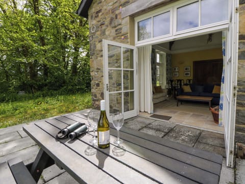 Cottage | Interior