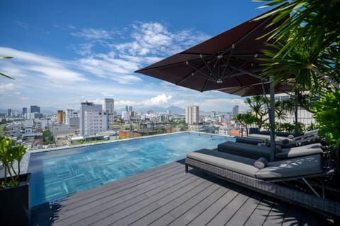 Outdoor pool, pool umbrellas