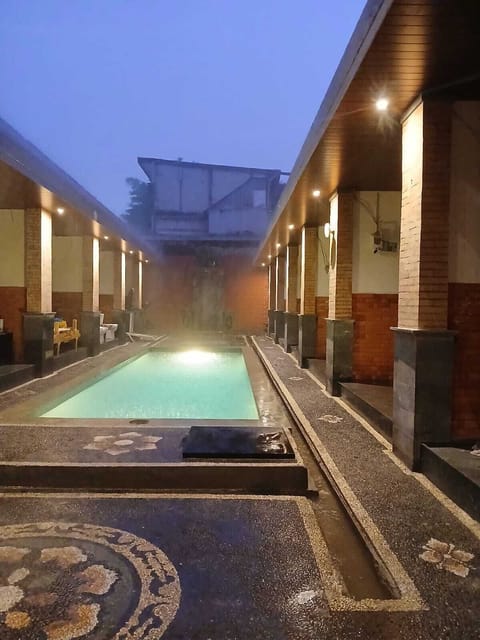 Outdoor pool, sun loungers
