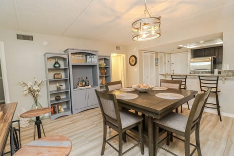 St. Augustine Beach Rentals Dining Room
