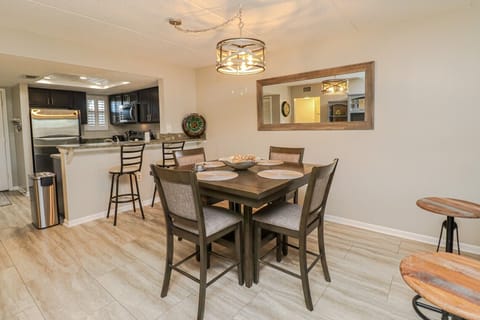 St. Augustine Beach Rentals Dining Room