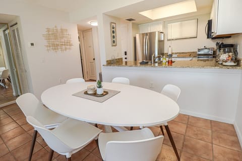 St. Augustine Beach Rentals Dining Room