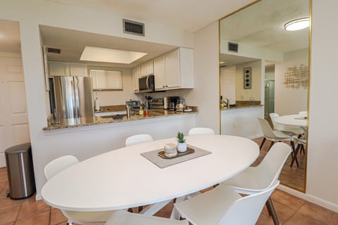 St. Augustine Beach Rentals Dining Room