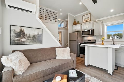 Image picker C281BFA9 1FC5 4B01 8D25 CC3A702BB7AC 22122 00000EF4F55901BA