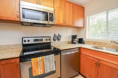 St. Augustine Beach Vacation Rental Kitchen