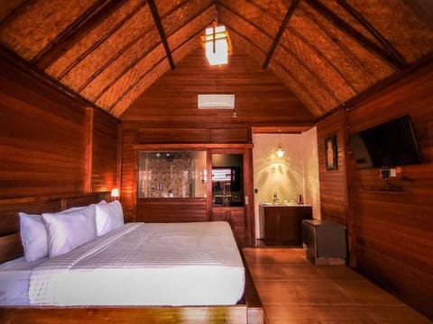 Deluxe Double Room, Patio, Pool View | Free WiFi