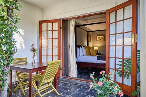 De Luxe Suite with own lounge and fireplace | Terrace/patio