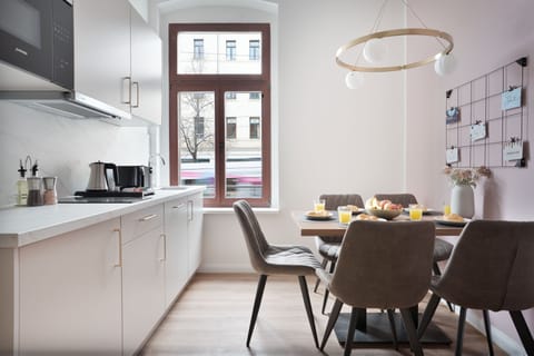 Family Apartment, 2 Bedrooms | Dining