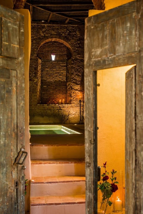 Hot springs, Turkish bath, hot stone massages, sports massages, facials