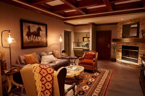 Premium bedding, down comforters, desk, laptop workspace