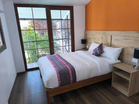 Superior Double or Twin Room, Garden View | Hypo-allergenic bedding available, down comforters, desk