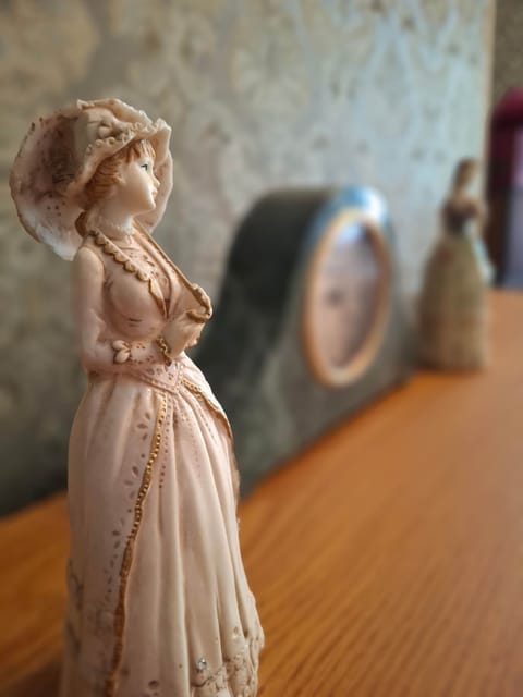 The Tabby Room at The Painted Cat B&B - Just a short walk to Main Street! Bed and Breakfast in Galena