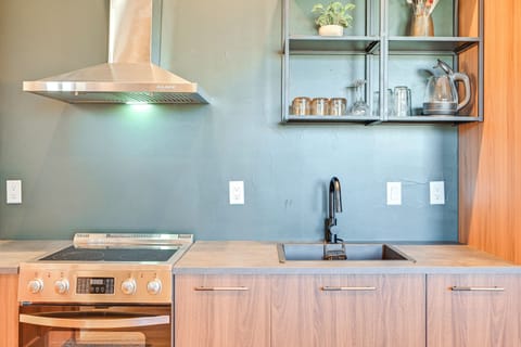 Kitchen | Dishware/Flatware | Espresso Machine