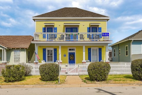 Galveston Vacation Rental | 4BR | 2BA | 2,288 Sq Ft | Stairs Required