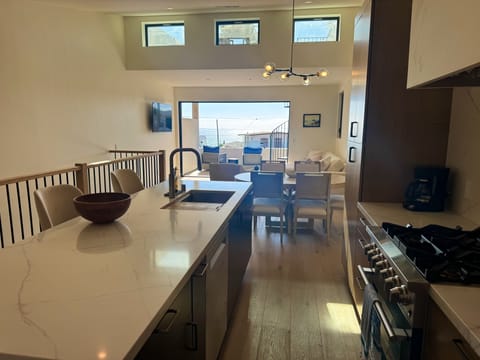 gourmet fully stocked kitchen; large island