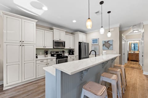 Full Kitchen with Bar Seating