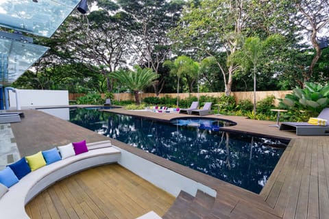 Outdoor pool, sun loungers