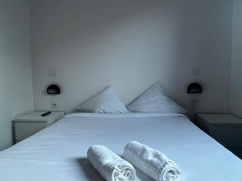Standard Double Room | Blackout drapes, soundproofing, free WiFi, bed sheets