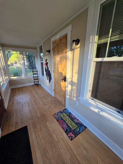 Welcome to Charming Cottage on Salsbury!