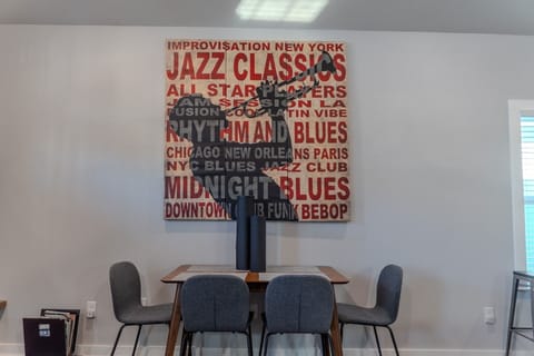 New Listing- The Jazzy Junction- Open for the SBC Tournament Pensacola! House in Pensacola