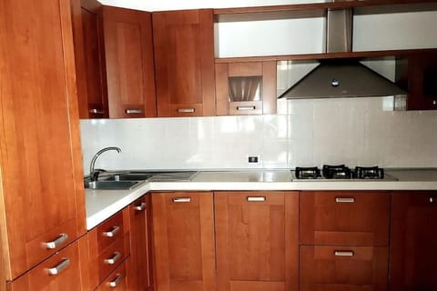 Apartment, 2 Bedrooms | Private kitchen
