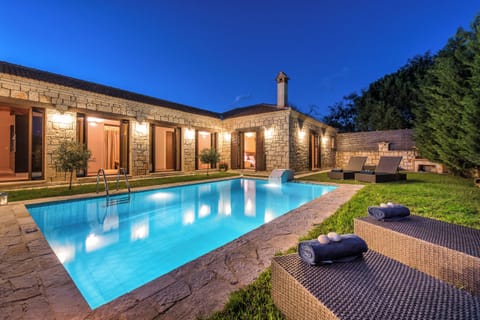 Astarte Villas - Kyveli Luxurious Villa with Private Pool
