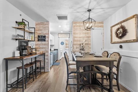 Condo, Multiple Beds, Patio, Garden View (Ashley's Charming Chalet) | Dining