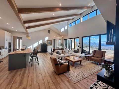 Expansive views of Mountains and Snowmass House in El Jebel