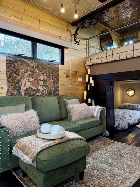 Deluxe Cabin, Garden View | Individually decorated, desk, laptop workspace, iron/ironing board