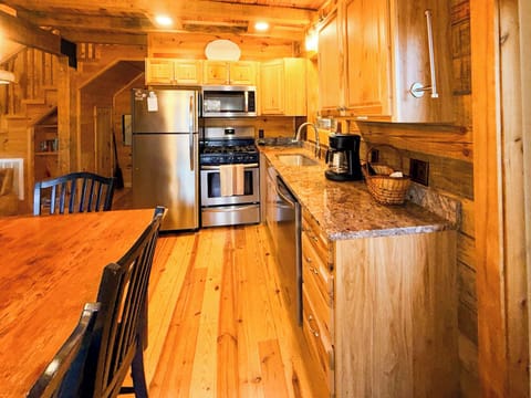 Eat in kitchen for your family to have meals together!