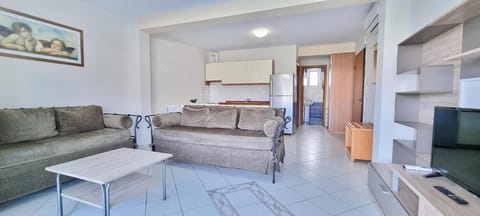 Superior Apartment, Sea View | Living area