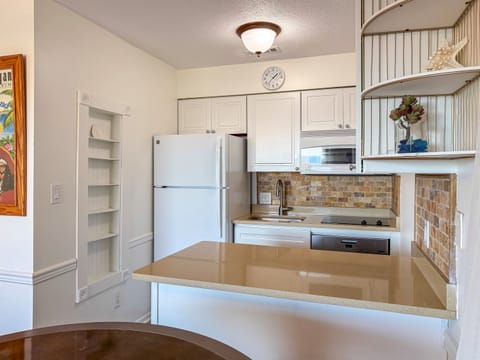 Kitchen,  Breakers 324 Hilton Head