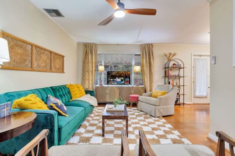 Fully re-designed living area with ample seating
