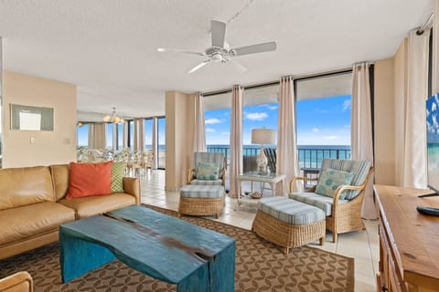 Condo, Multiple Beds, Balcony, Ocean View (Edgewater 2-312) | Living area