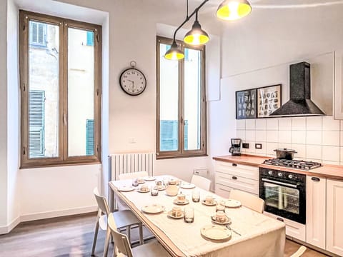 Interior Design, Furniture, Flooring, Wood, Ceiling, Floor, Room, Lighting, Home, Apartment