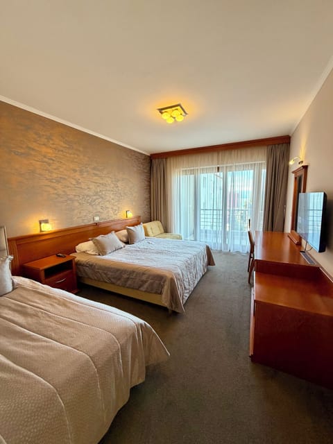 Deluxe Double Room, Balcony, Lake View | Iron/ironing board, free WiFi