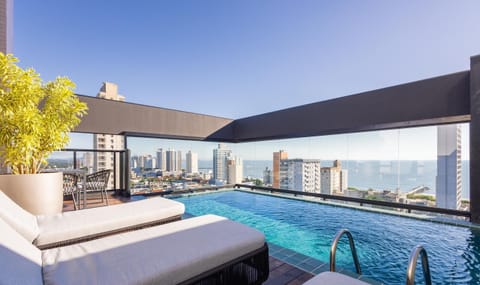 Basic Apartment | Pool