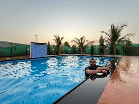 Standard Room, Garden View | Pool | Outdoor pool