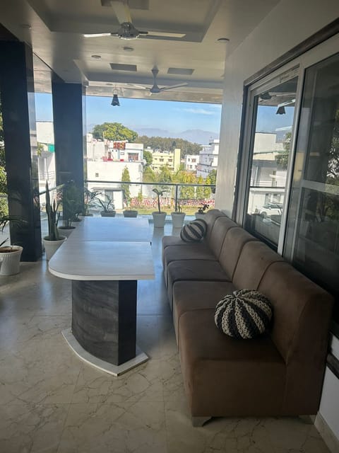 Deluxe Double Room, Balcony, Garden View | Interior