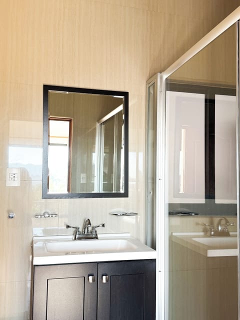 Deluxe Room, Mountain View | Bathroom | Shower, hair dryer, towels, soap