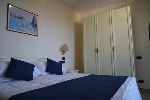 In-room safe, free WiFi